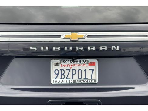Used 2022 Chevrolet Suburban LT w/ Luxury Package image 50