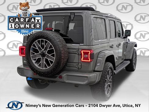 Used 2023 Jeep Wrangler Unlimited Sahara AWD/4WD image 2