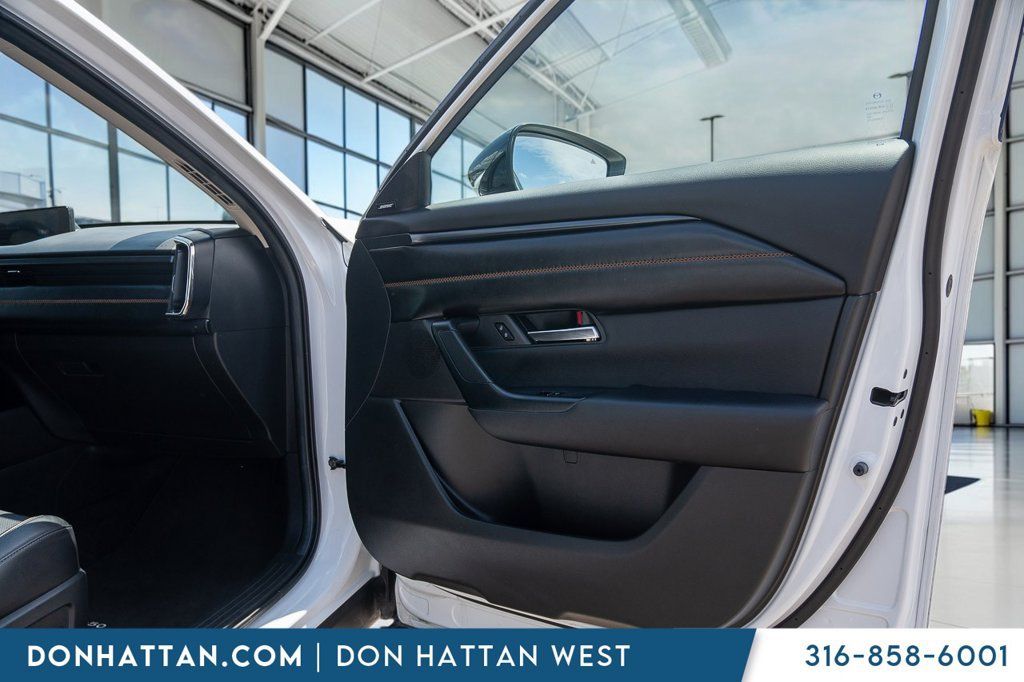 Used 2024 MAZDA CX-50 AWD 2.5 S w/ Cargo Package image 28