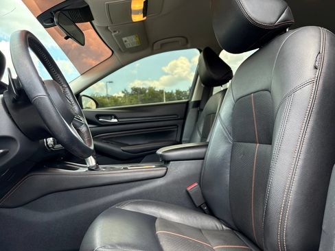 Used 2021 Nissan Altima 2.5 SR FWD image 4
