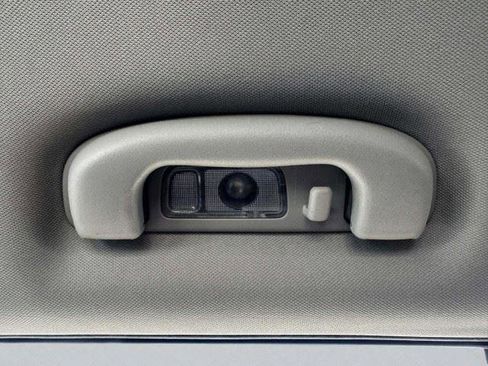 Used 2023 GMC Terrain SLE w/ Driver Convenience Package FWD image 42