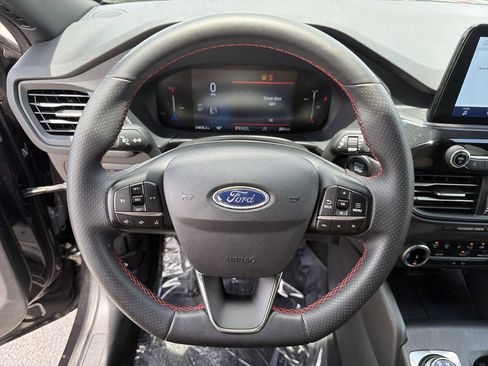 Used 2025 Ford Escape ST-Line AWD/4WD image 26