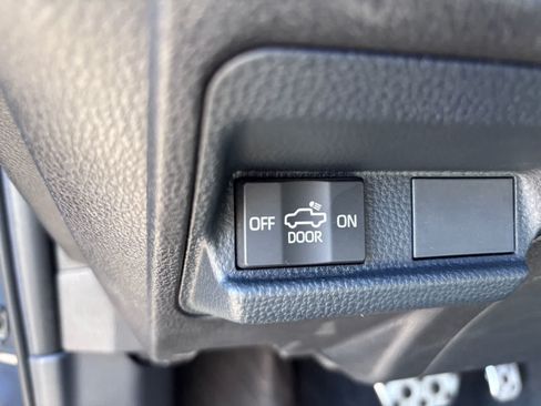Used 2025 Toyota Tacoma TRD Sport RWD image 17