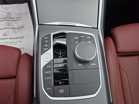 Used 2025 BMW 230i Coupe w/ Convenience Package image 23