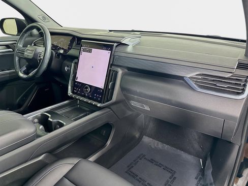 Certified 2024 GMC Acadia Elevation w/ Luxury Package image 29