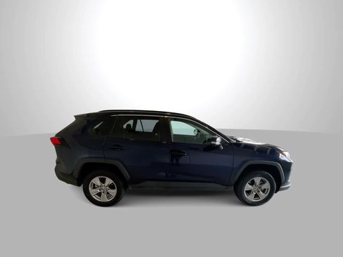 Used 2025 Toyota RAV4 XLE AWD/4WD image 9
