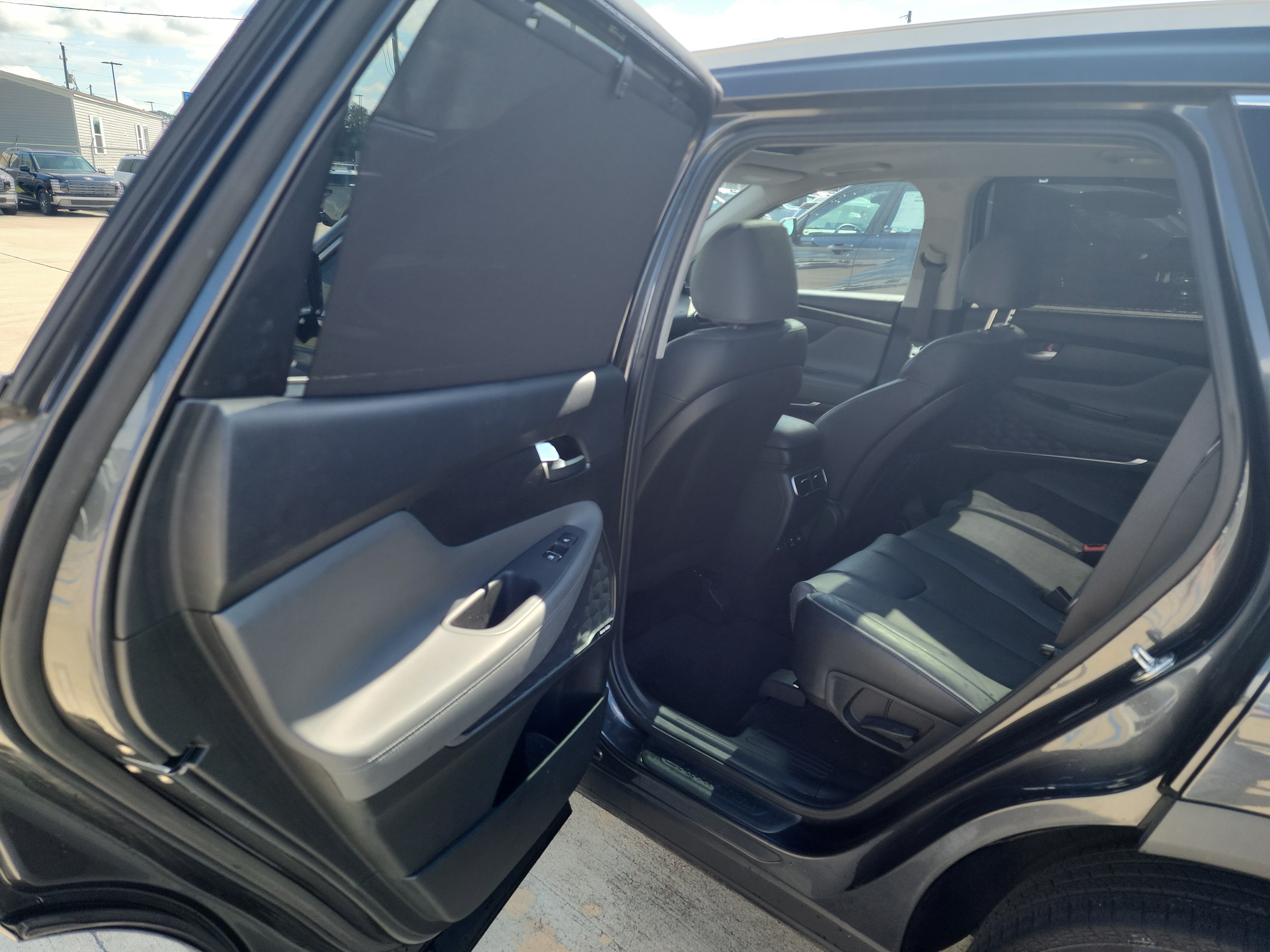 Used 2022 Hyundai Santa Fe Limited FWD image 15