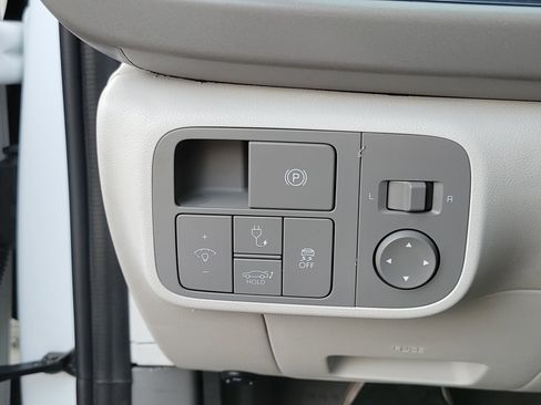 Certified 2025 Hyundai Ioniq 6 SEL image 11