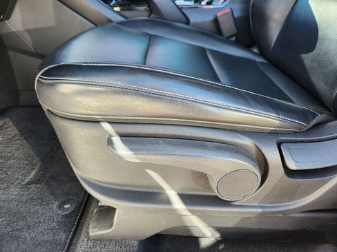 Used 2023 Kia Telluride LX FWD image 23