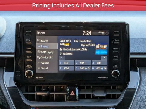 Certified 2022 Toyota Corolla Cross LE w/ Moonroof Package FWD image 19