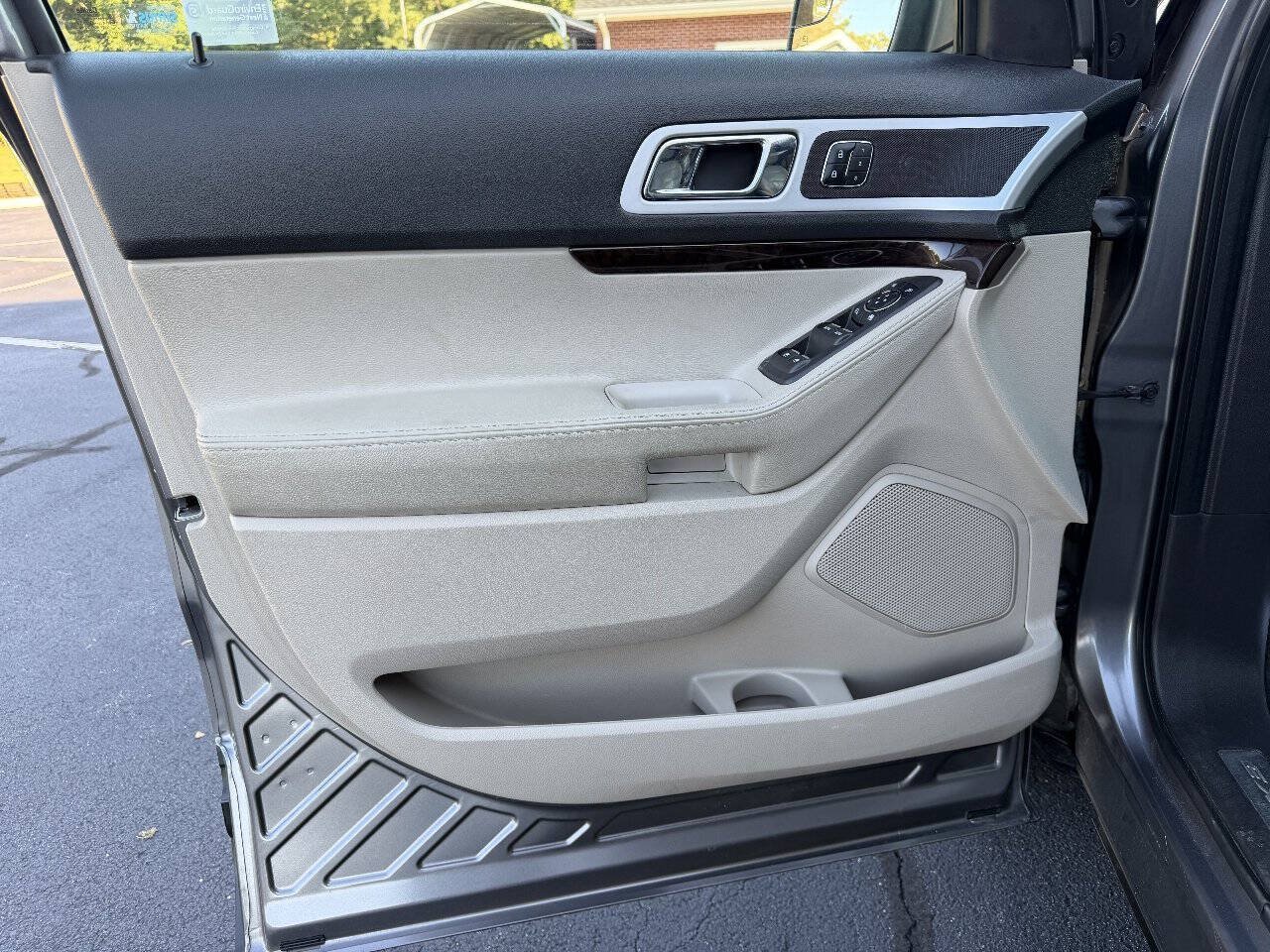 Used 2013 Ford Explorer Limited AWD/4WD image 10