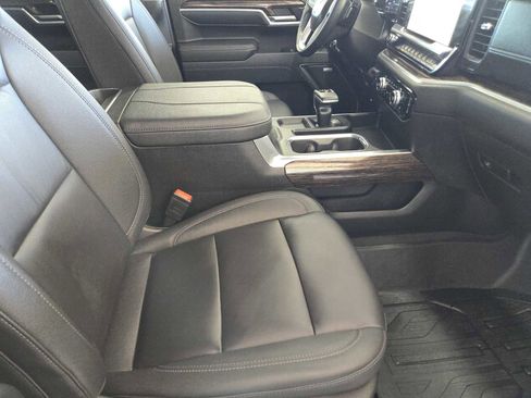 Certified 2025 GMC Sierra 1500 Elevation w/ Elevation Premium Package image 15