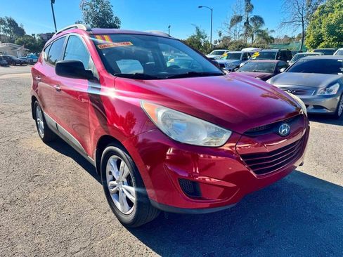 Used 2011 Hyundai Tucson GLS w/ Navigation Pkg 2 FWD image 1