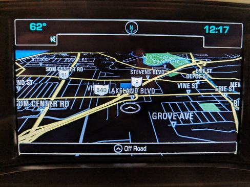 Used 2017 Chevrolet Silverado 1500 LTZ Z71 image 3