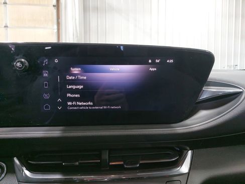 Used 2025 Buick Envista Preferred FWD image 22