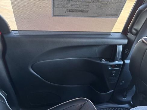 New 2026 Chrysler Pacifica Limited image 15