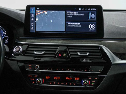 Certified 2023 BMW 530e w/ M Sport Package image 15