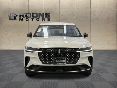 New 2026 Lincoln Nautilus Premier image 3