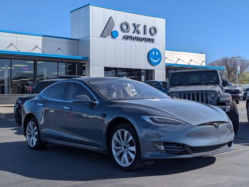 Used 2014 Tesla Model S 60 RWD image 1