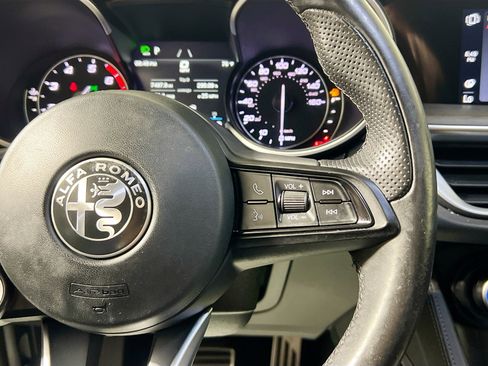 Used 2022 Alfa Romeo Stelvio Ti image 19