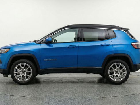 Used 2025 Jeep Compass Limited AWD/4WD image 5
