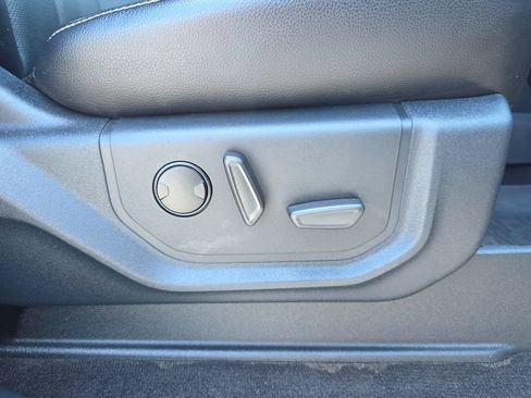 Used 2020 Ford F150 Lariat w/ Equipment Group 502A Luxury AWD/4WD image 33