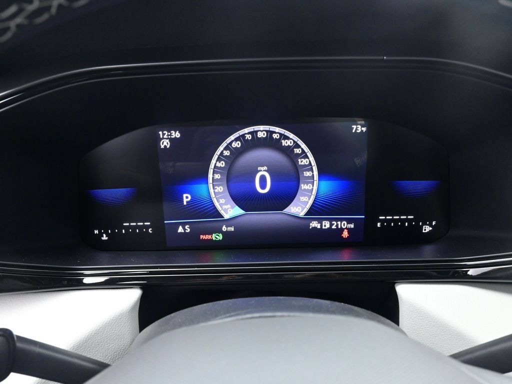 Used 2025 Volkswagen Taos SE FWD image 10