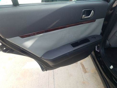 Used 2009 Mitsubishi Galant image 11