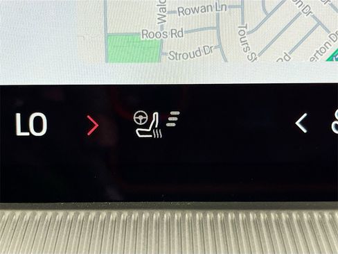 Used 2025 Ford Explorer ST-Line w/ Premium Package image 21