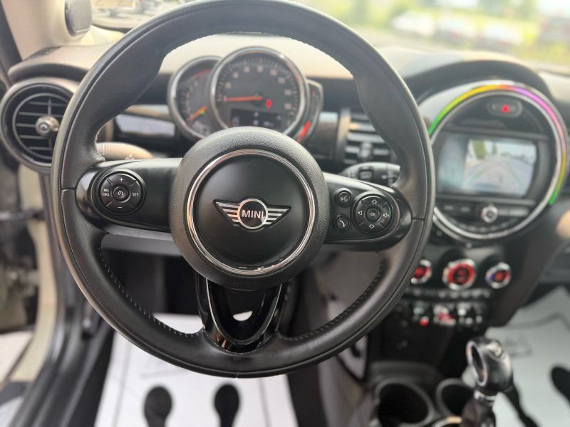 Used 2019 MINI Cooper 2-Door Hardtop FWD image 10