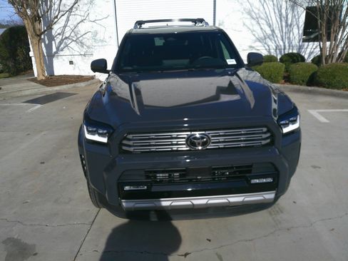 Used 2025 Toyota 4Runner Limited image 3