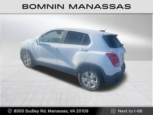 Used 2016 Chevrolet Trax LS image 2