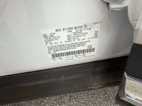 Used 2020 Ford Explorer XLT RWD image 5