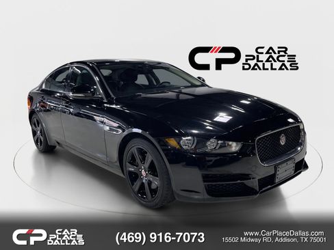 Used 2019 Jaguar XE Prestige RWD image 6