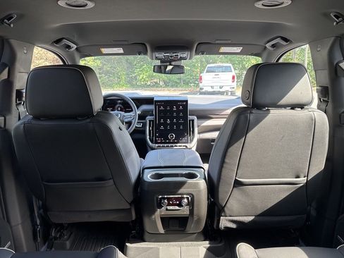 New 2026 GMC Yukon XL Elevation w/ LPO, Floor Liner Package image 16