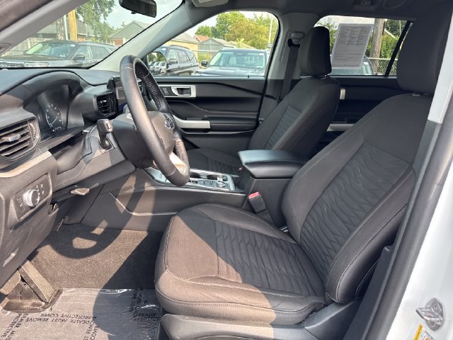 Used 2021 Ford Explorer XLT AWD/4WD image 9
