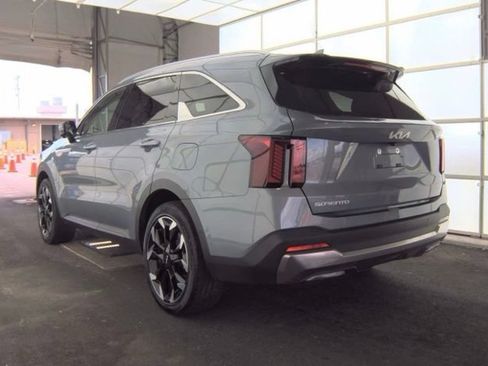 Certified 2024 Kia Sorento SX FWD image 6