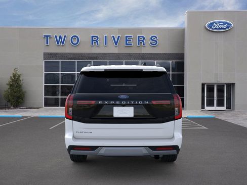 New 2025 Ford Expedition Platinum w/ Driver's Package image 5
