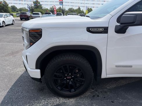 Used 2024 GMC Sierra 1500 Elevation w/ X31 Off-Road Package AWD/4WD image 11