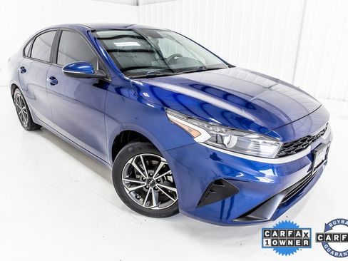 Used 2022 Kia Forte LXS w/ LXS Technology Package image 11