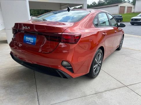 Used 2023 Kia Forte LXS w/ LXS Technology Package FWD image 4