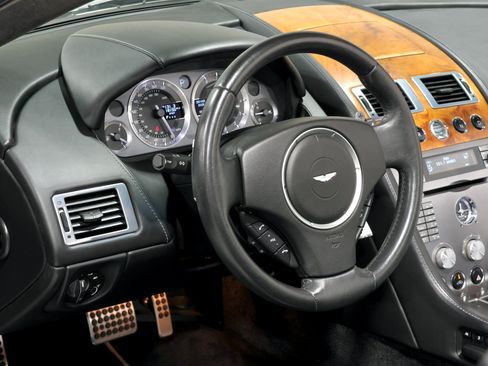 Used 2008 Aston Martin DB9 Volante RWD image 68