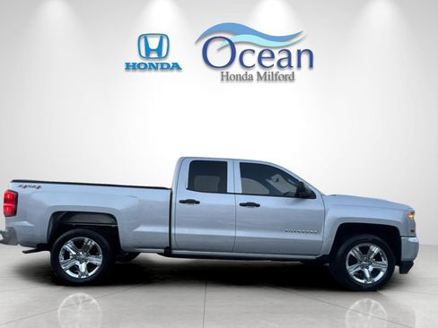 Used 2016 Chevrolet Silverado 1500 Custom w/ Custom Convenience Package image 6