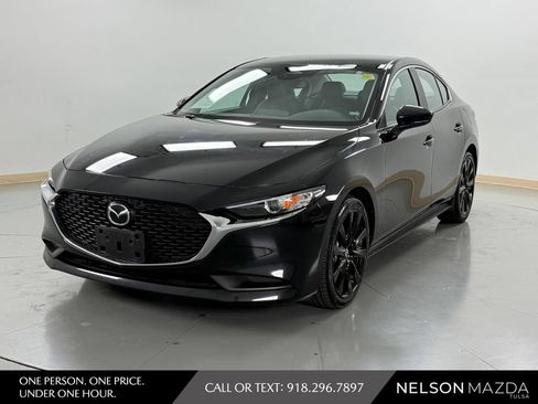 Used 2025 MAZDA MAZDA3 s FWD image 1