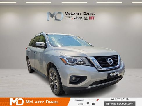 Used 2020 Nissan Pathfinder SV AWD/4WD image 1