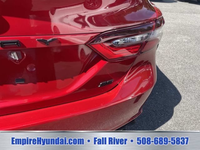 Used 2024 Toyota Camry SE FWD image 5