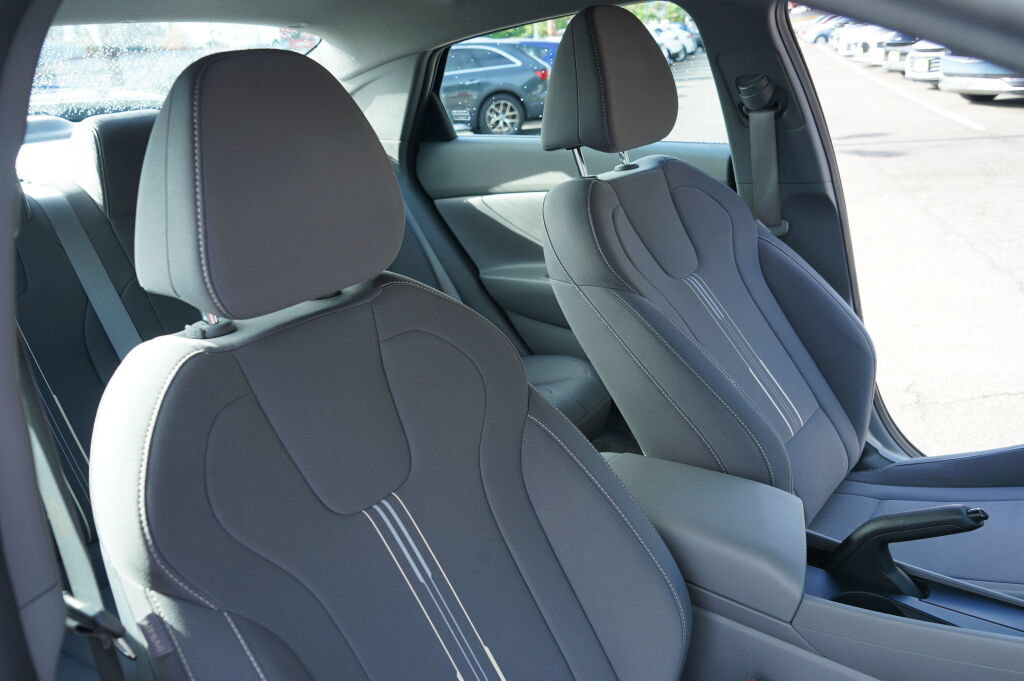 Certified 2023 Hyundai Elantra SEL FWD image 18