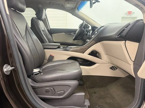 Used 2019 Lincoln Nautilus Reserve FWD image 14