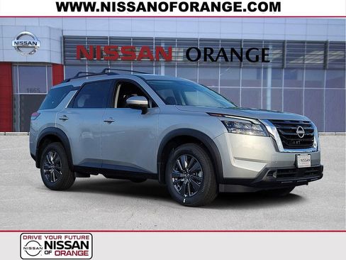 New 2025 Nissan Pathfinder SV image 1