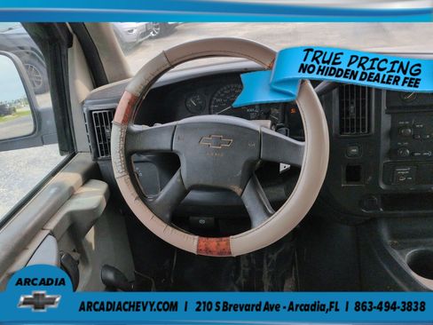 Used 2005 Chevrolet Express 2500 RWD image 16